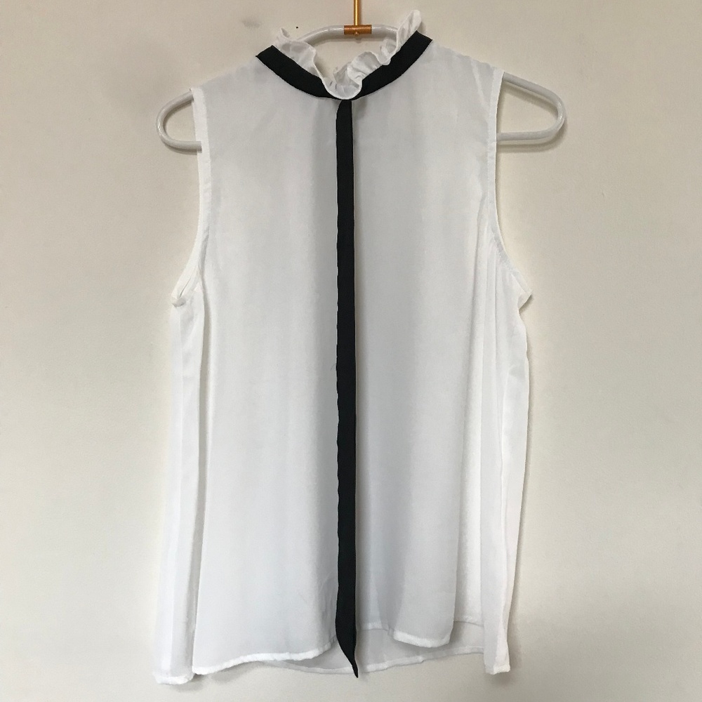 Black and Whit Tank with Tie
